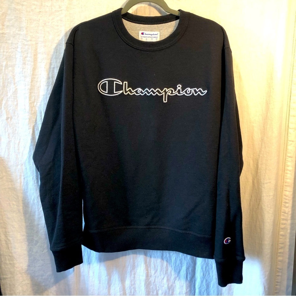 Men’s Champion sweatshirt black and white graphic power blend Crewneck long M